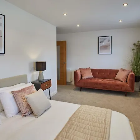 Host & - The View, Hudsons Yard House Apartament