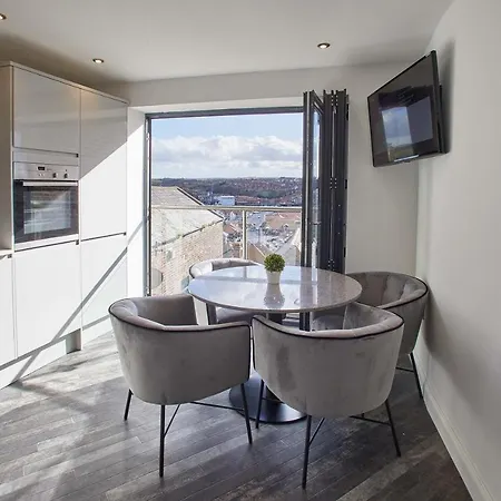 Host & - The View, Hudsons Yard House